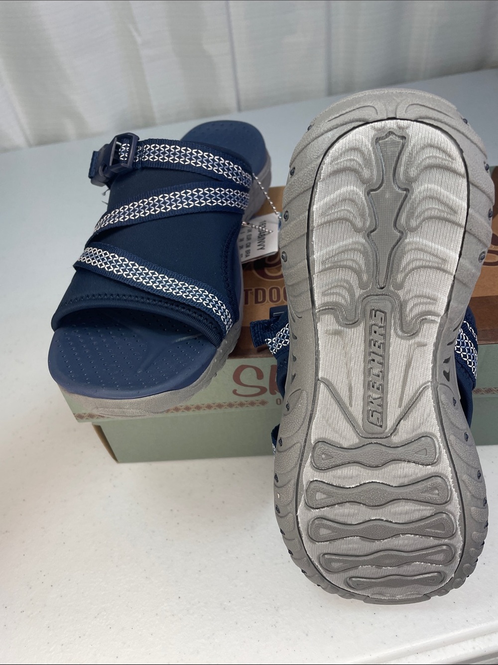 Skechers women’s Navy and White Slip-On Sport Sandals - Picture 9 of 9